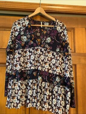 Free People Floral V-Neck Tiered Women's Dress in Navy and Cream